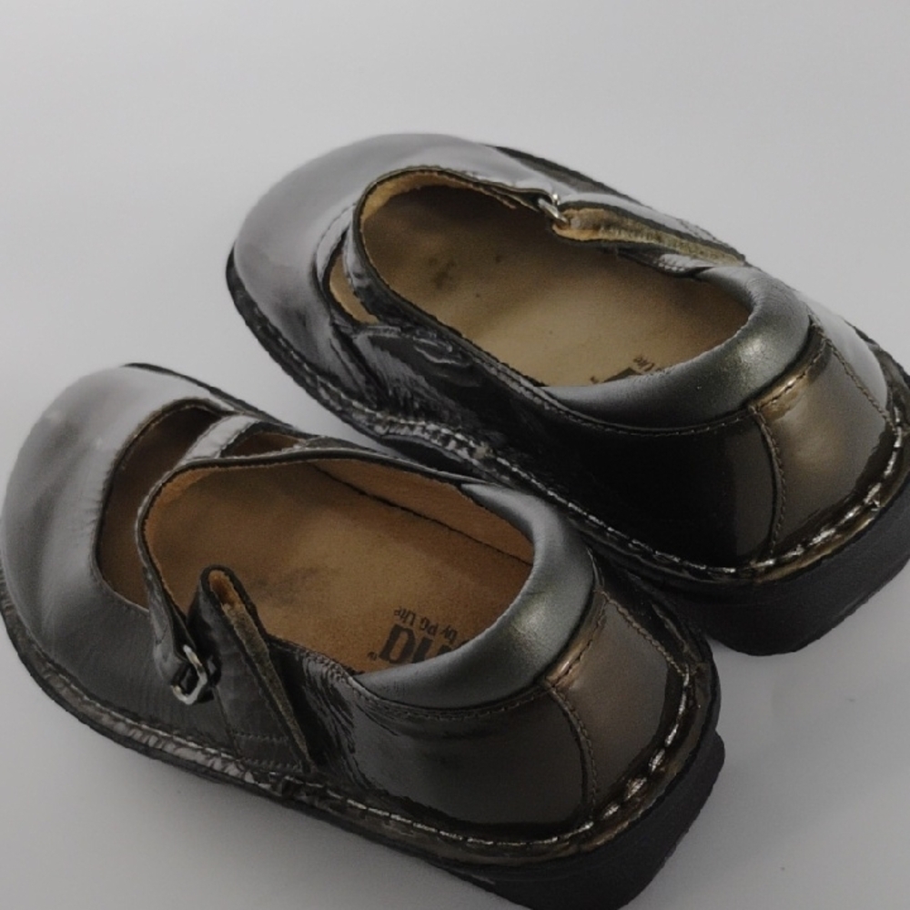 Alegria By PG Lite Metallic Mary Jane Shoes Moccasin Stitching  Slip-On 37 - Picture 11 of 11